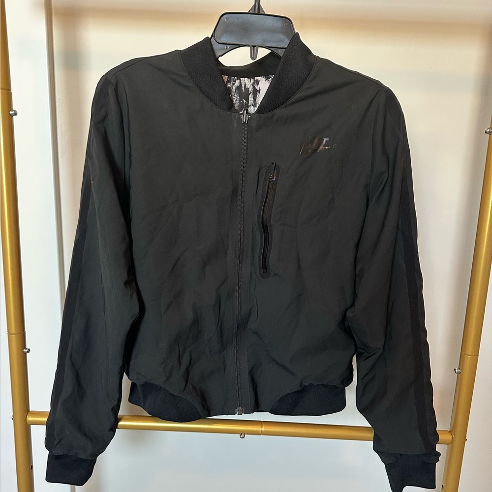 Nike cropped light bomber jacket